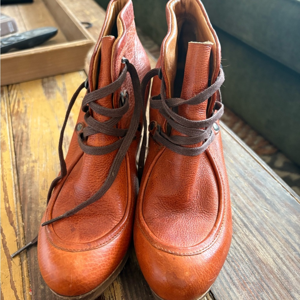 Brown Leather Lace-Up Boots